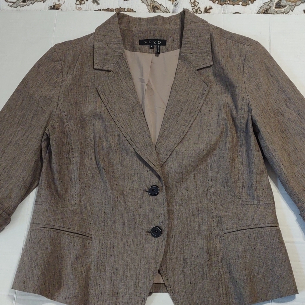 Zozo beige short blazer